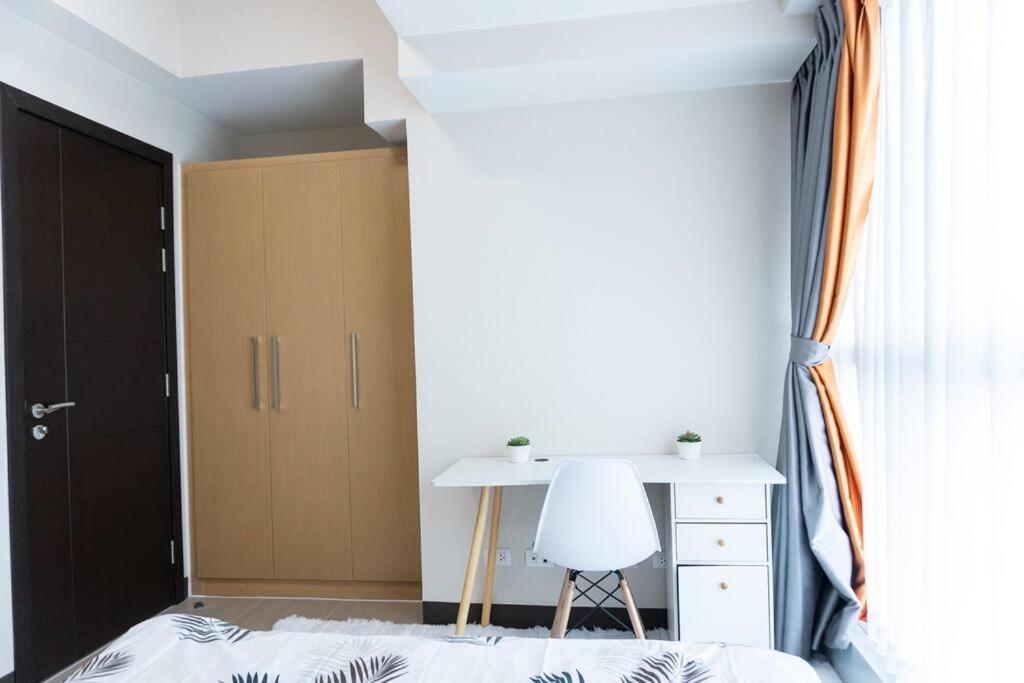 A2J Luxury 2Br Bgc Uptown Suite Near Uptown Mall Manila Exterior photo